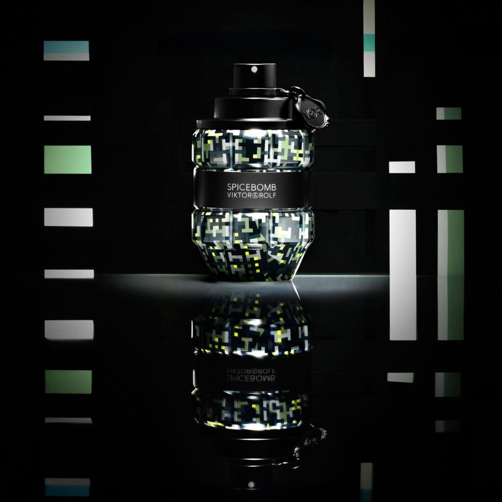 ویکتور اند رولف اسپایس بمب دیجیتال آرت | Viktor&Rolf Spicebomb Digital Art